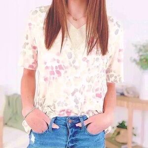 Heimish leopard print v neck tunic